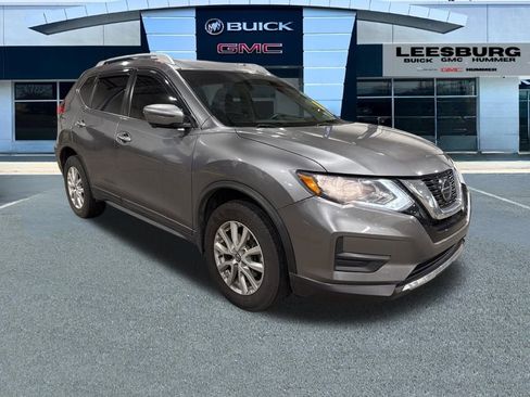 Used 2018 Nissan Rogue SV w/ Premium Package image 1