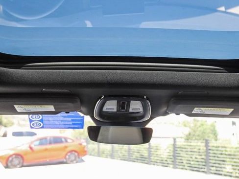 New 2026 Volvo XC90 T8 Plus w/ Protection Package Premier AWD/4WD image 16