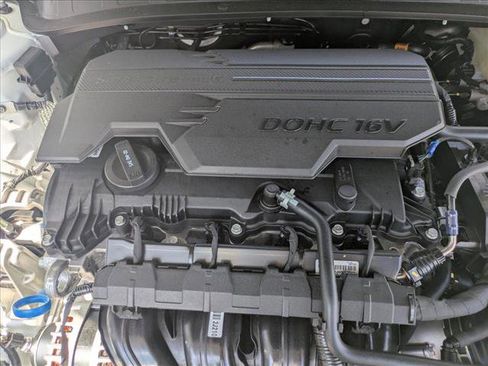 New 2025 Hyundai Elantra Limited image 20