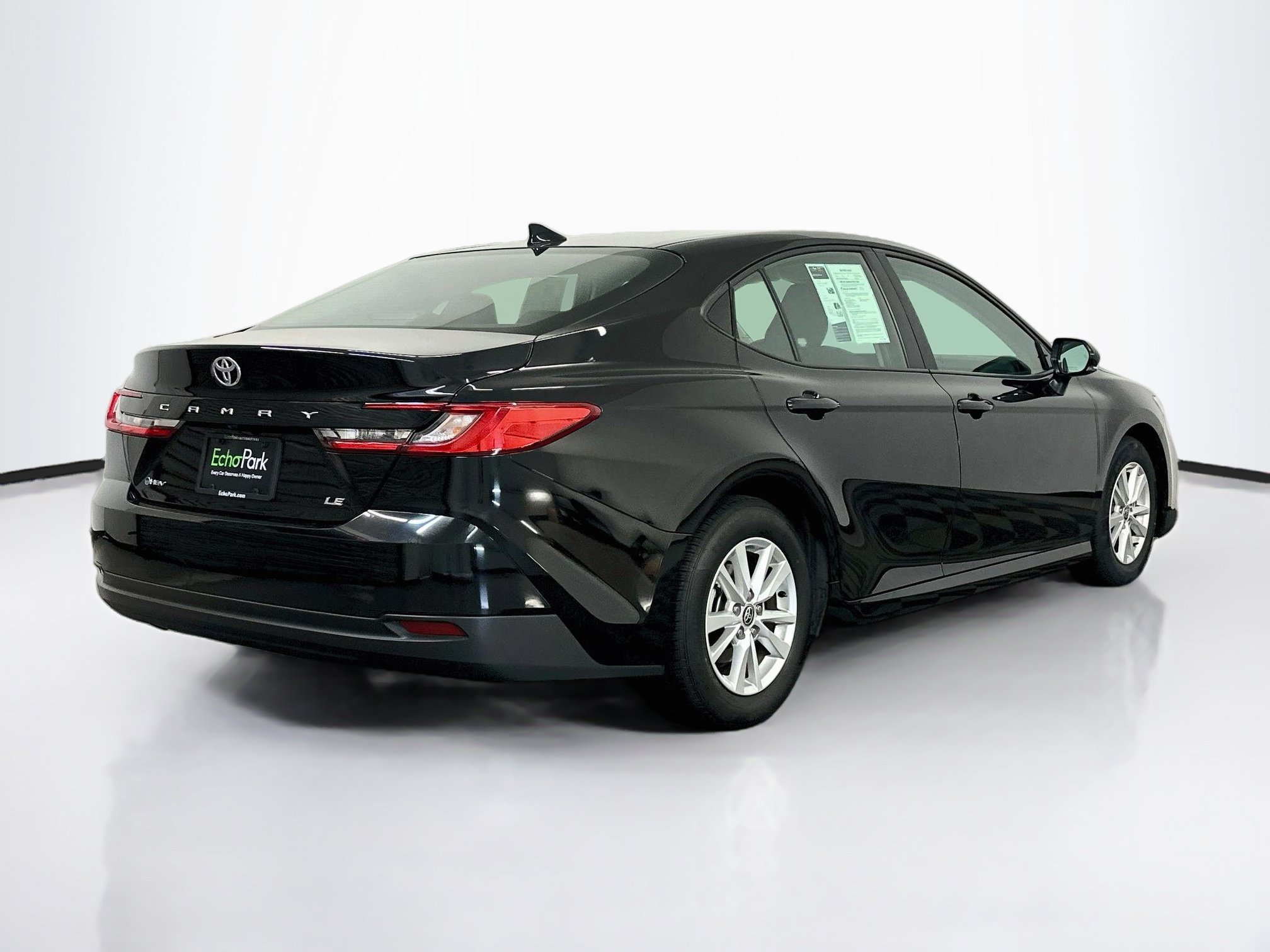 Used 2025 Toyota Camry LE FWD image 9