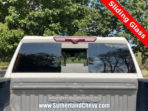 Used 2023 GMC Sierra 2500 Denali w/ Denali Ultimate Package image 17