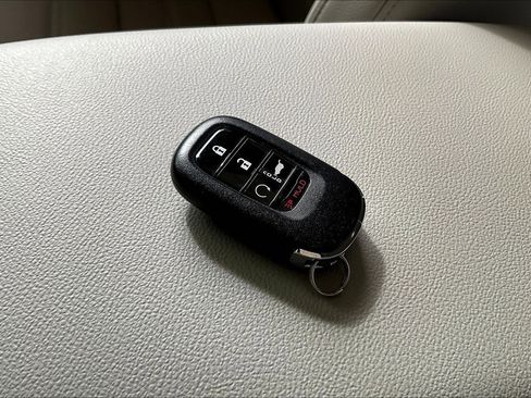 Used 2025 Honda CR-V EX-L image 32