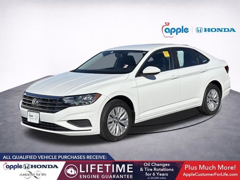 Used 2019 Volkswagen Jetta FWD image 3