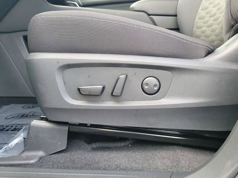 New 2025 Nissan Pathfinder SV image 22