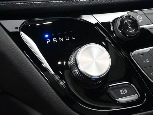 New 2026 Chrysler Pacifica Limited image 21