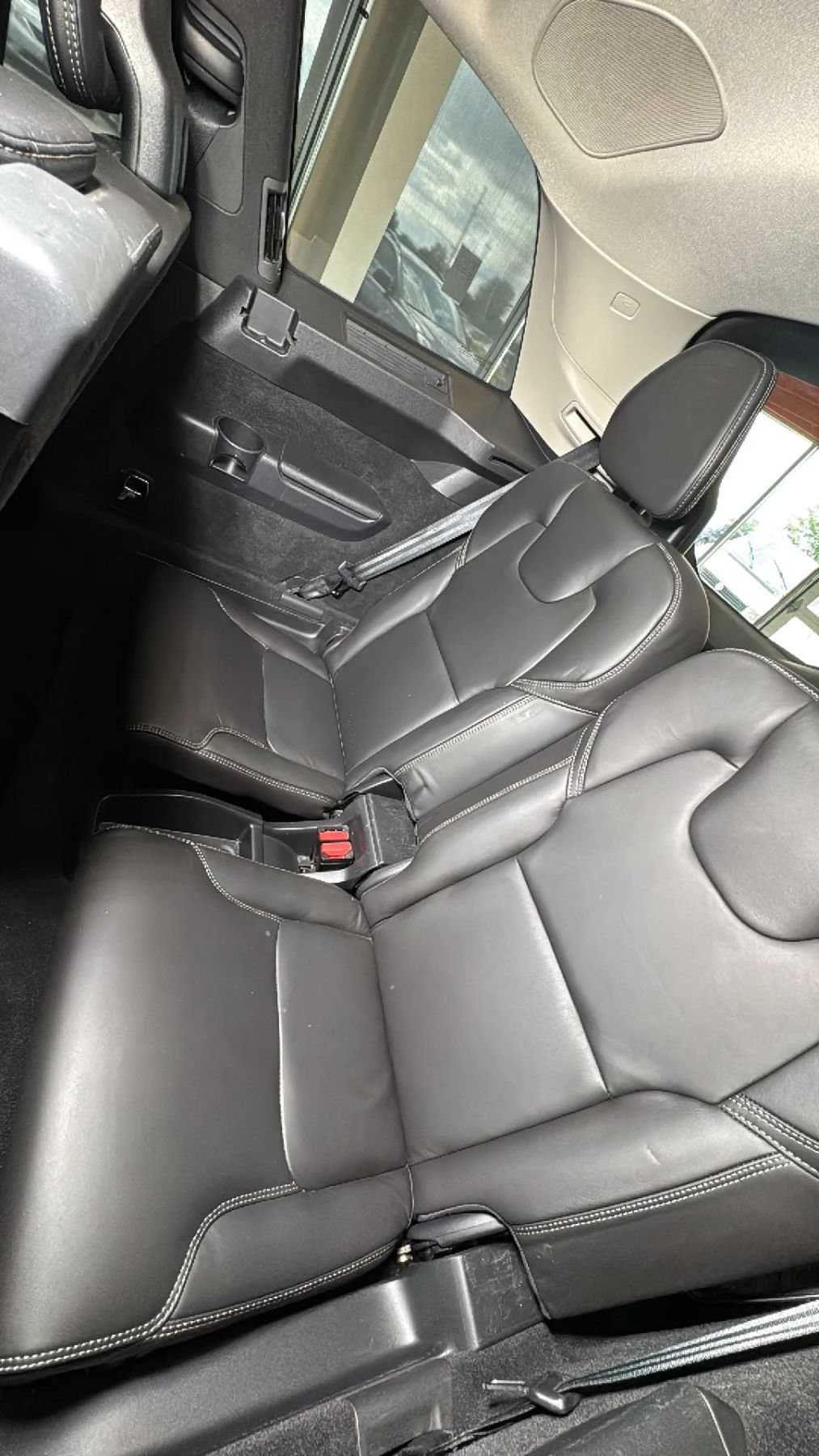 Used 2017 Volvo XC90 T6 Momentum w/ Vision Package AWD/4WD image 28