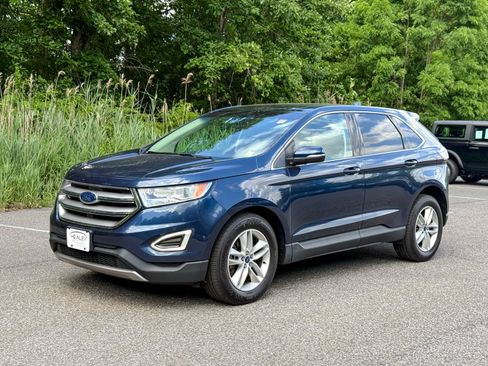 Used 2017 Ford Edge SEL w/ Equipment Group 201A AWD/4WD image 3