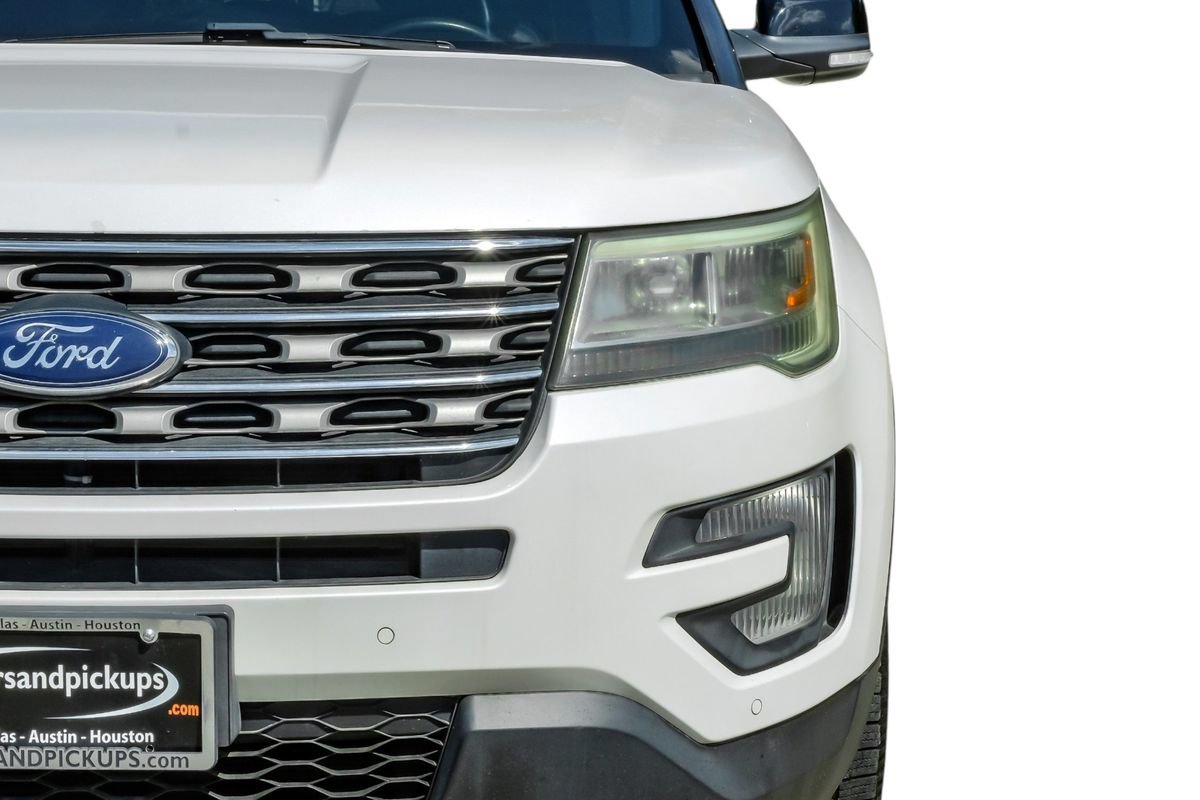 Used 2017 Ford Explorer XLT w/ Equipment Group 202A FWD image 50