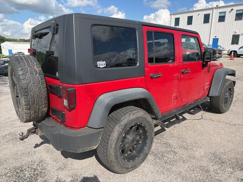 Used 2010 Jeep Wrangler Unlimited Sport AWD/4WD image 3