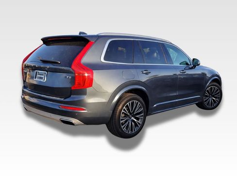 Used 2020 Volvo XC90 T5 Momentum w/ Protection Package Premier image 4