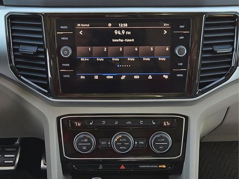 Used 2021 Volkswagen Atlas SEL Premium image 14