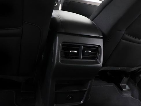 Used 2024 Ford Edge SE image 23