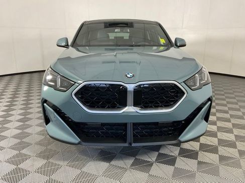 Certified 2025 BMW X2 xDrive28i AWD/4WD image 3