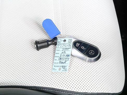 Used 2025 Mercedes-Benz E 53 AMG e 4MATIC Sedan image 40