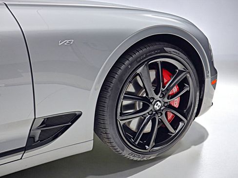 Certified 2022 Bentley Continental GT image 21