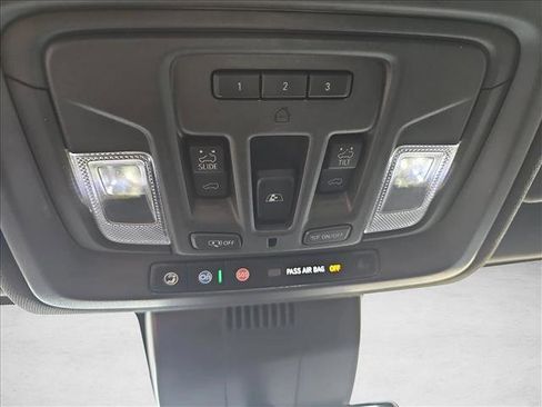 Used 2023 Chevrolet Silverado 1500 ZR2 w/ Technology Package image 29