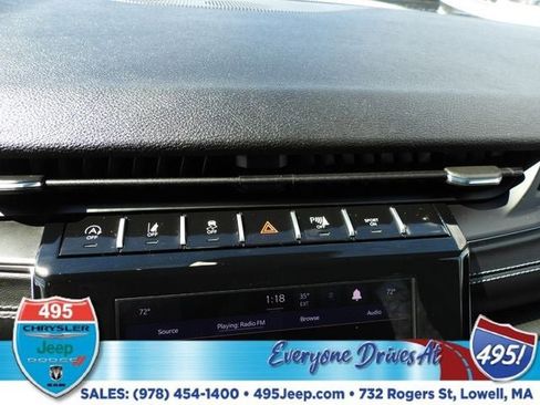 Used 2025 Jeep Grand Cherokee Laredo X AWD/4WD image 21