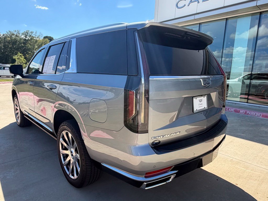 Used 2023 Cadillac Escalade Premium Luxury w/ Performance Package RWD image 4