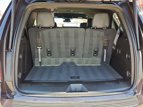Used 2024 Chevrolet Tahoe LT RWD image 6