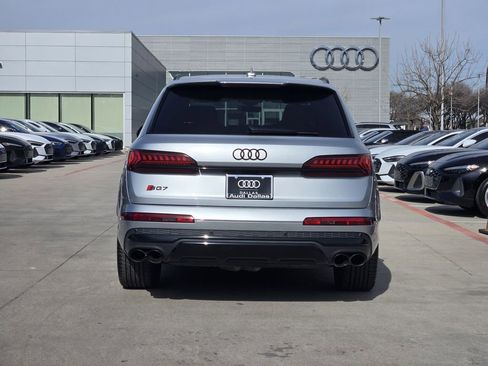 Used 2024 Audi SQ7 Premium Plus image 9