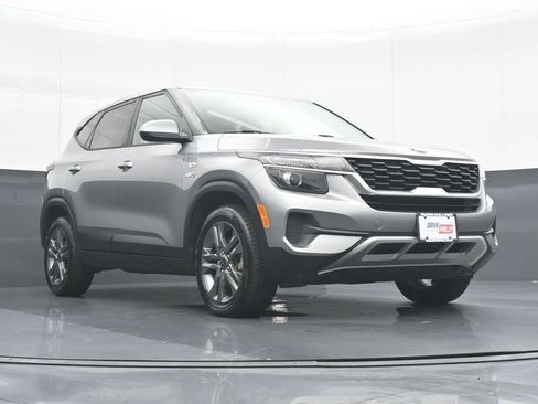 Used 2021 Kia Seltos LX AWD/4WD image 33