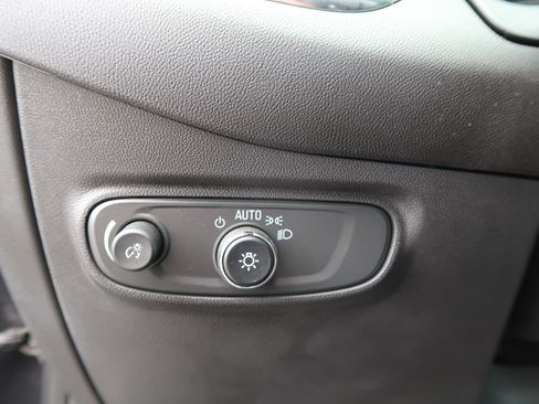 Used 2023 Chevrolet Equinox LT FWD image 21
