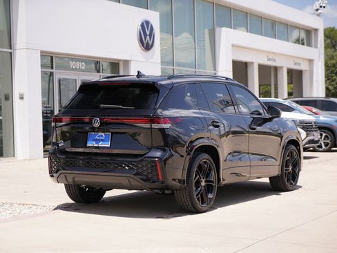 New 2026 Volkswagen Tiguan SE R-Line FWD image 6