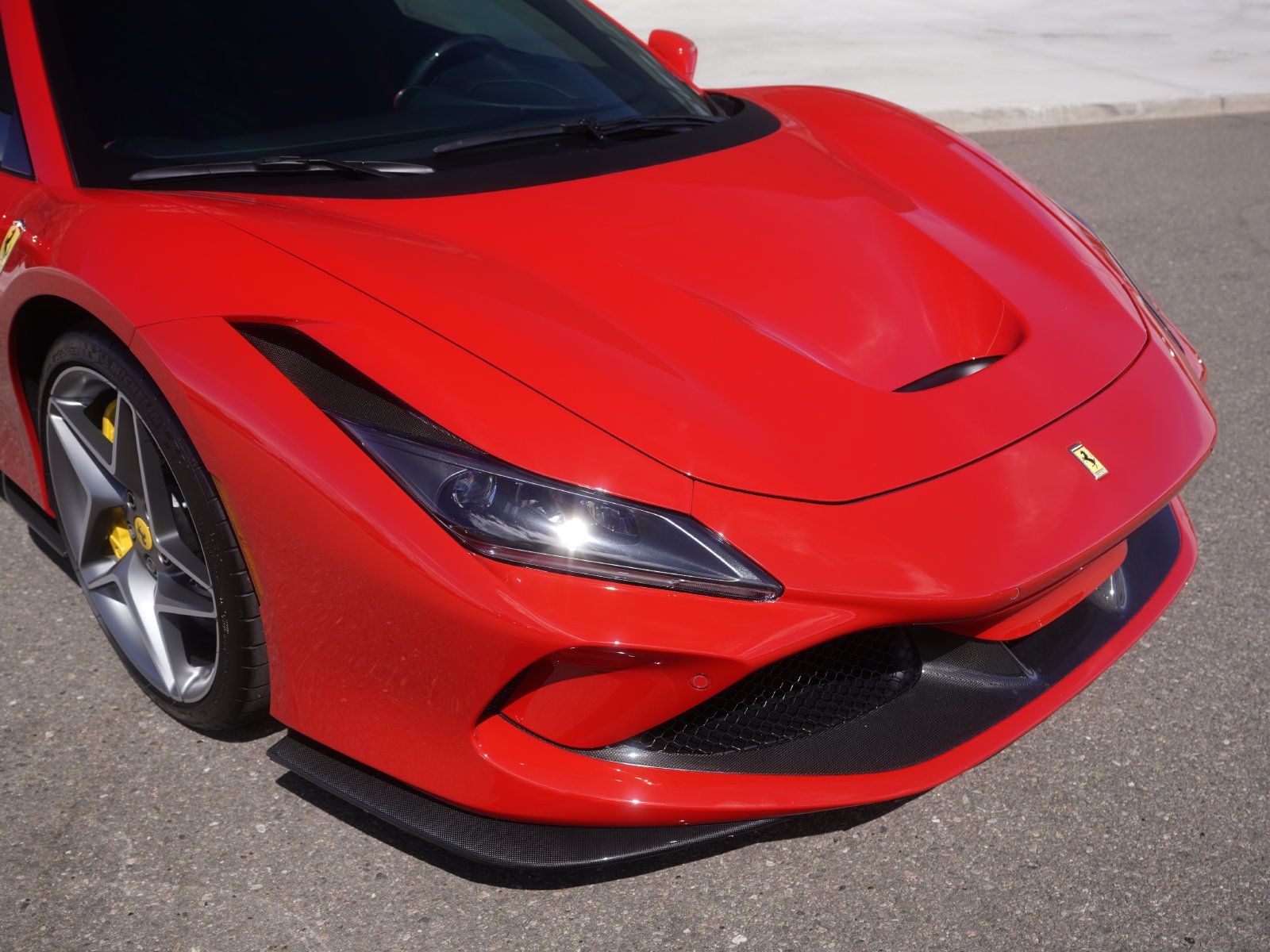 Used 2023 Ferrari F8 Tributo RWD image 11