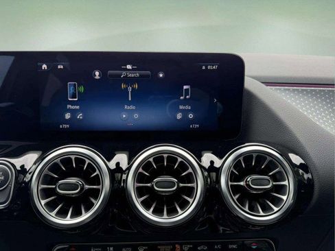 Certified 2026 Mercedes-Benz GLA 250 4MATIC image 13