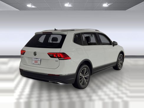 Used 2018 Volkswagen Tiguan SEL FWD image 9