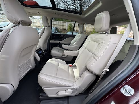 Used 2022 Lincoln Aviator Reserve w/ Equipment Group 201A image 20