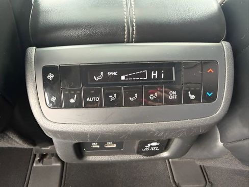 Used 2022 Nissan Pathfinder Platinum w/ Cargo Package image 13