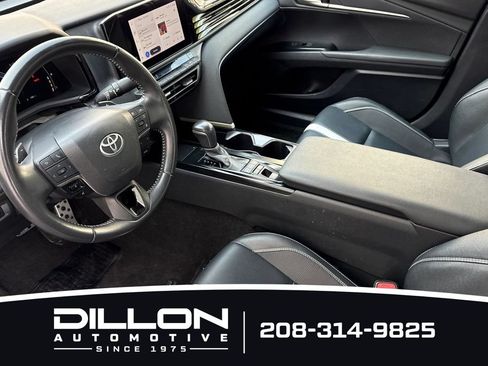 Used 2025 Toyota Camry SE FWD image 10