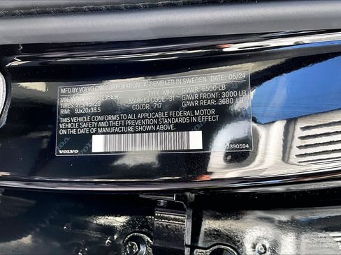 Used 2025 Volvo XC90 T8 Core w/ Climate Package image 36