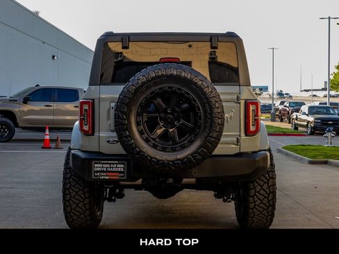 Used 2022 Ford Bronco Outer Banks image 8