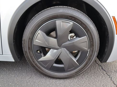 Certified 2025 Toyota Prius LE image 29