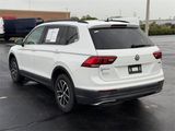 Used 2021 Volkswagen Tiguan SE w/ Panoramic Sunroof Package image 5