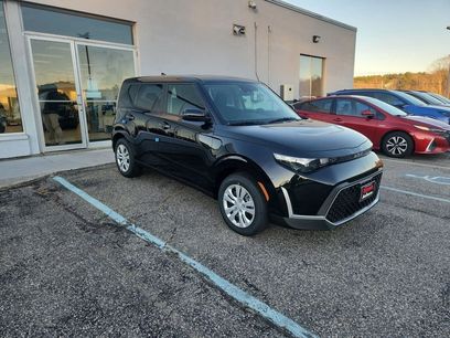 New 2025 Kia Soul LX
