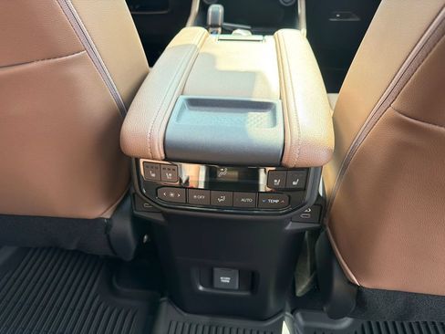 New 2026 Toyota Grand Highlander AWD Hybrid image 27