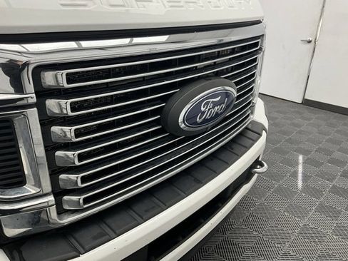 Used 2021 Ford F450 Platinum w/ Camper Package image 21