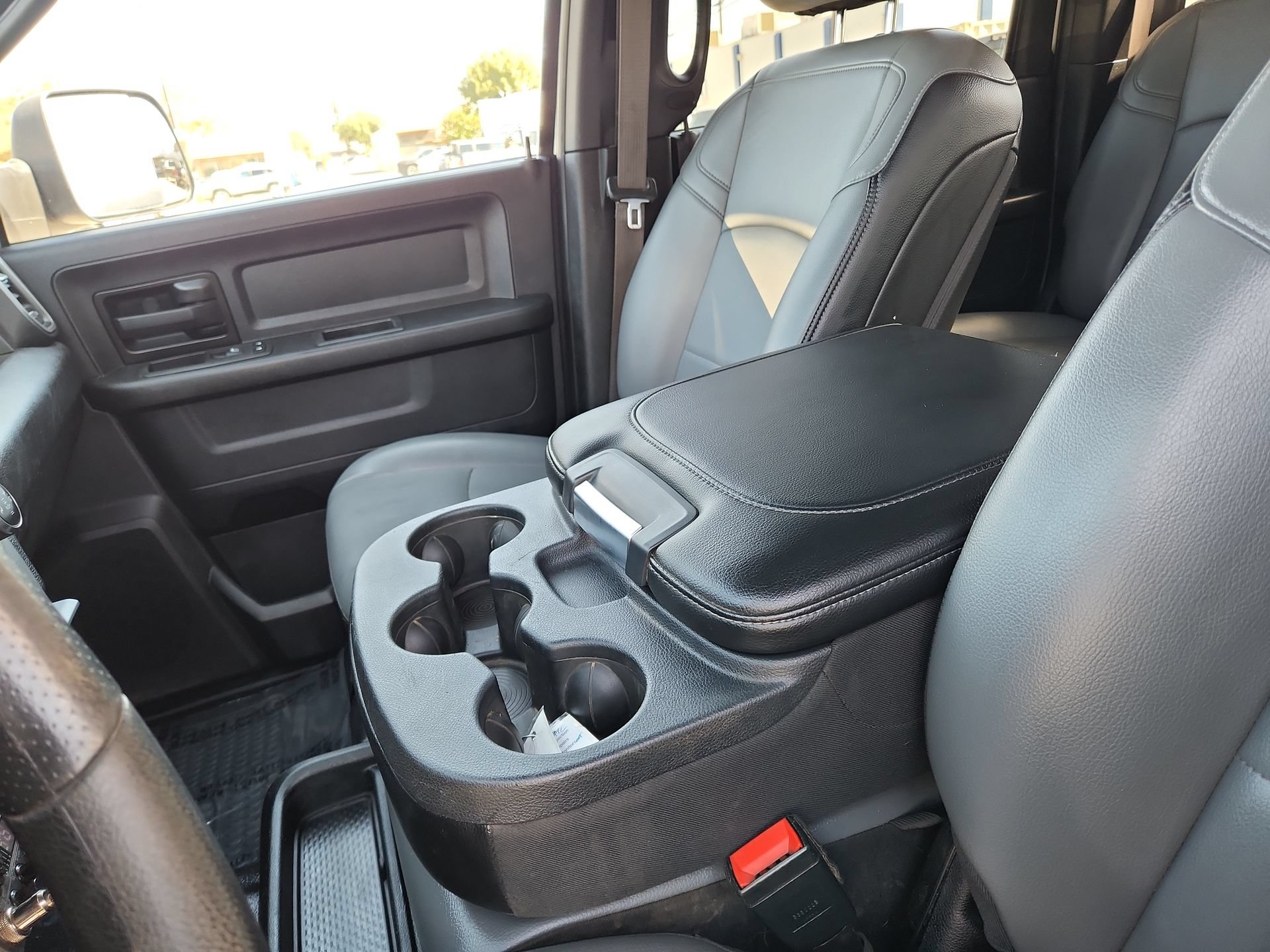 Used 2022 RAM 2500 Tradesman w/ Chrome Appearance Group AWD/4WD image 21