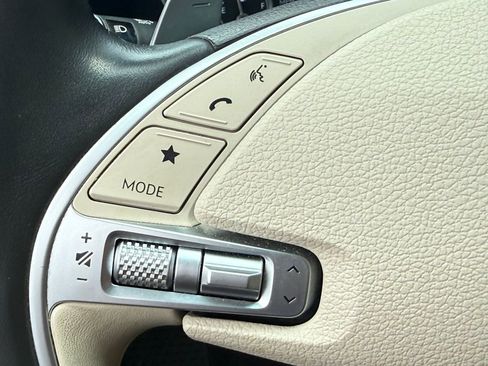 Used 2022 Genesis G80 2.5T image 23