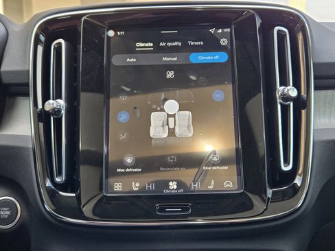 New 2026 Volvo XC40 B5 Ultra w/ Protection Package Premier image 21