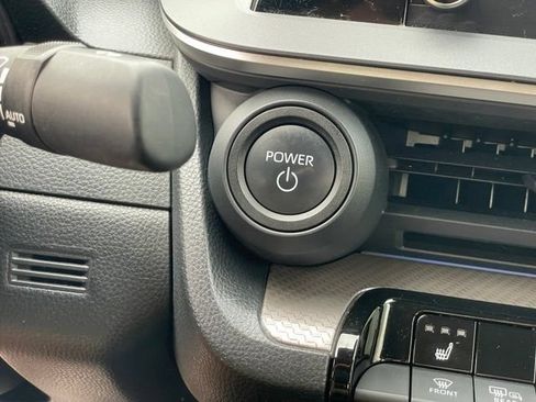 Used 2023 Toyota Prius XLE AWD/4WD image 15