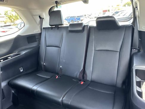 Used 2024 Toyota Grand Highlander AWD image 27