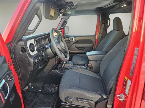 Used 2025 Jeep Wrangler Willys image 4