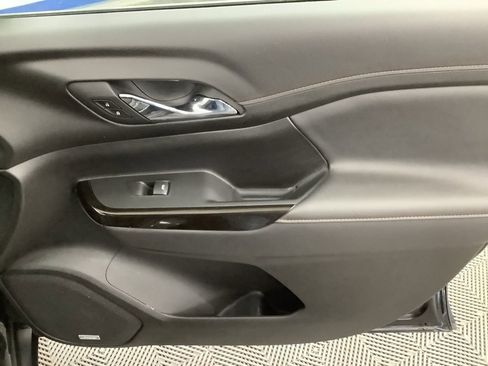 Used 2023 GMC Acadia AT4 w/ Technology Package image 29