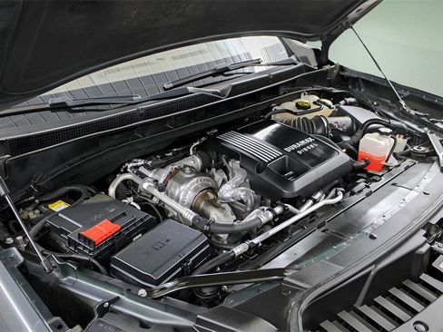 Used 2022 GMC Yukon XL Denali image 25