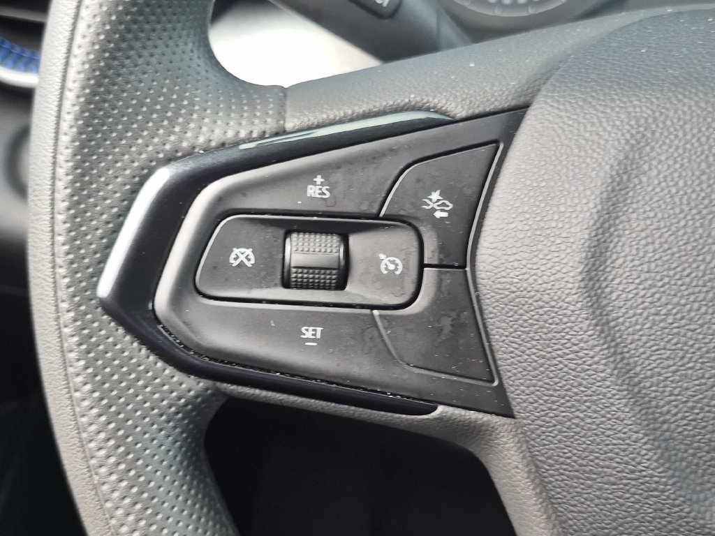 Used 2025 Chevrolet Trax LS FWD image 21