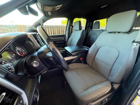 Used 2022 RAM 1500 Big Horn AWD/4WD image 23
